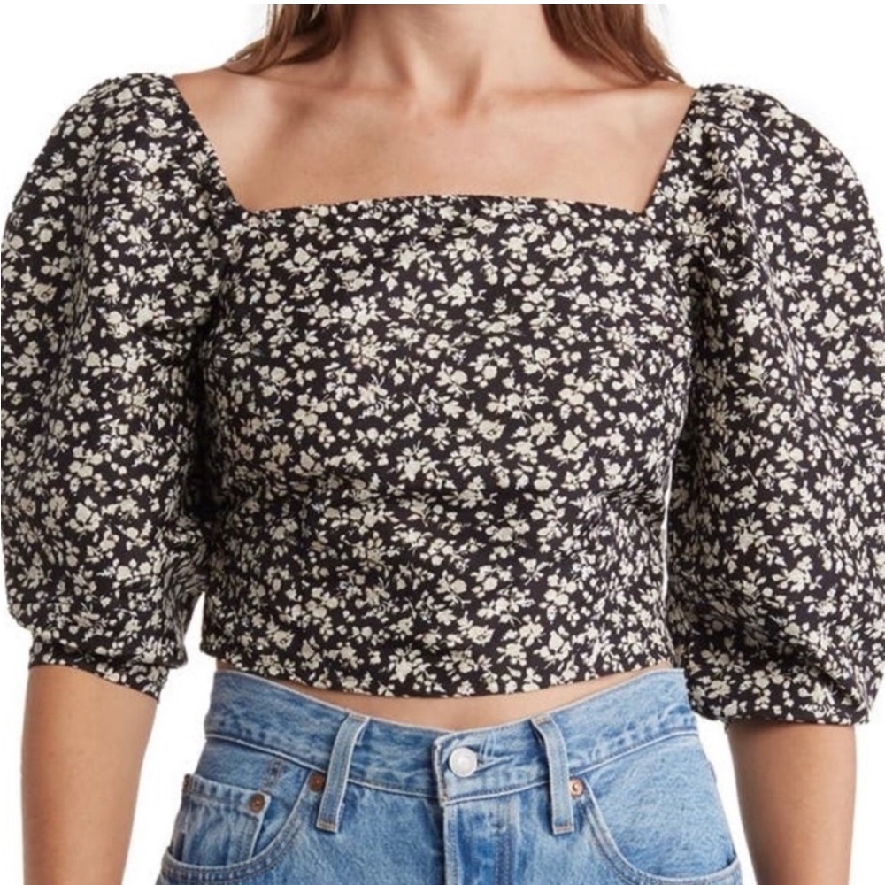 Levi's Black and White Floral Puff Sleeve Top
